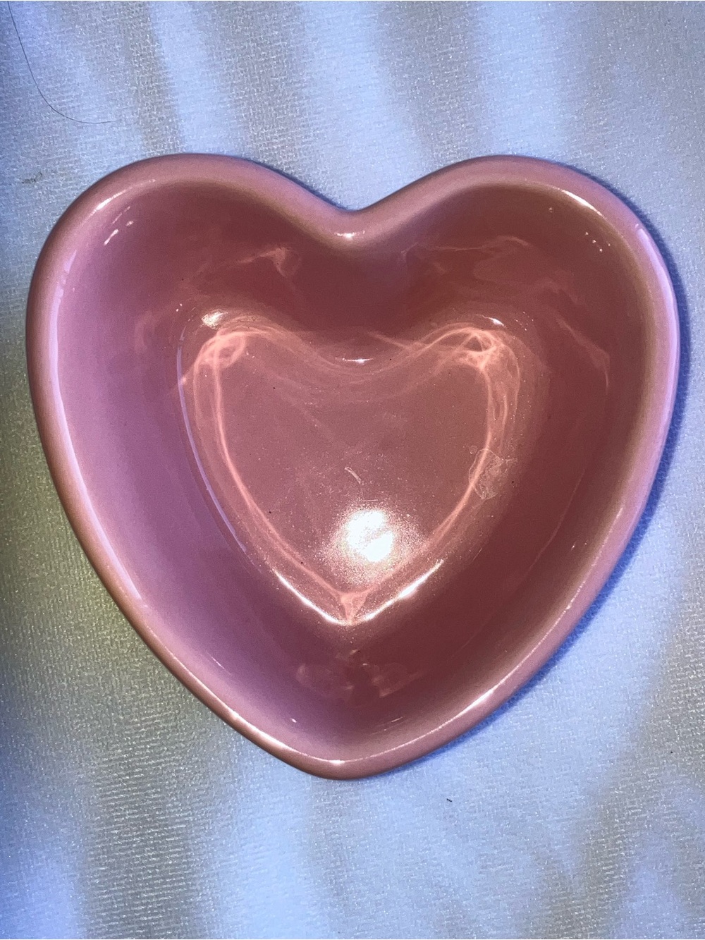 Chantal 7 oz Pink Heart-Shaped Stoneware Ramekin